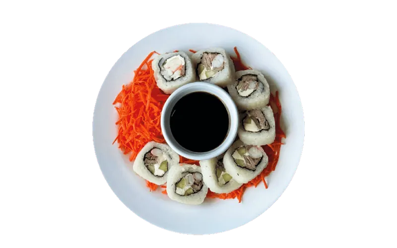 Mini rollo Nàvola servido con salsa de soya